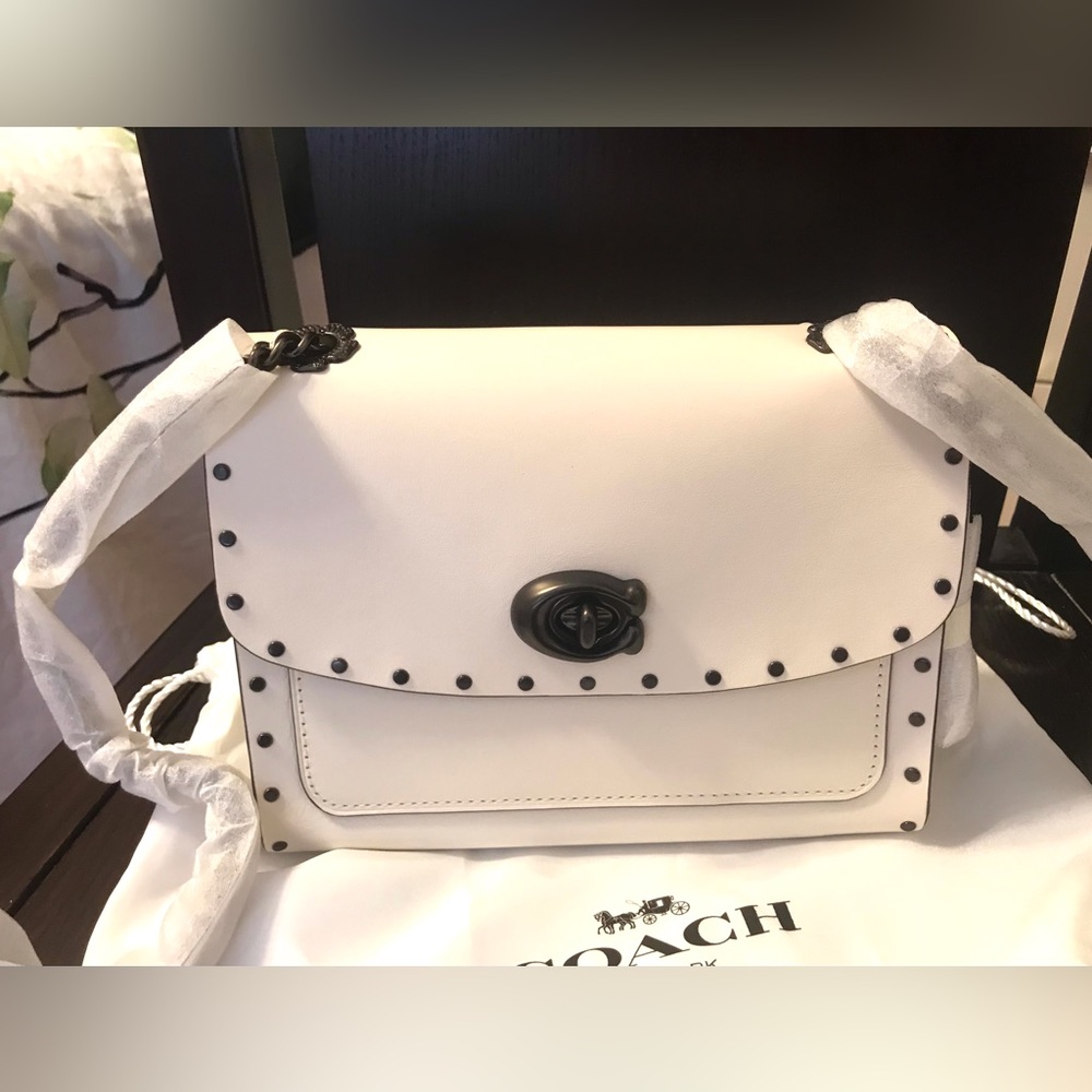 COACH
Parker Parker 18 With Rivets